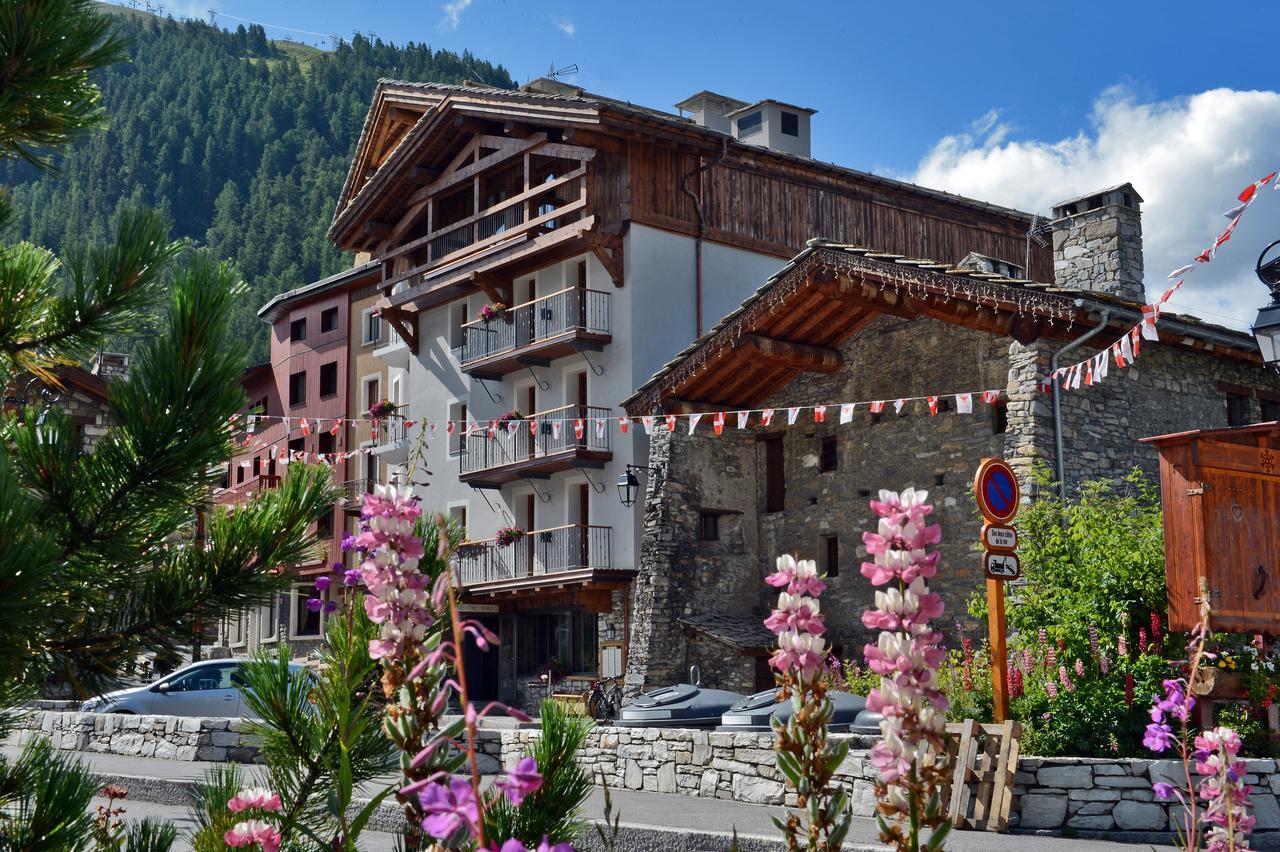 Maison De Famille Les 5 Freres Val-dʼIsère Exteriör bild